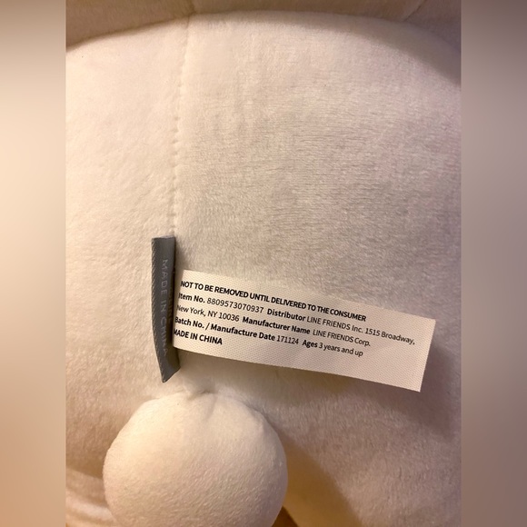 Brand new LINE friends 18” Cony plush with box - Picture 5 of 5